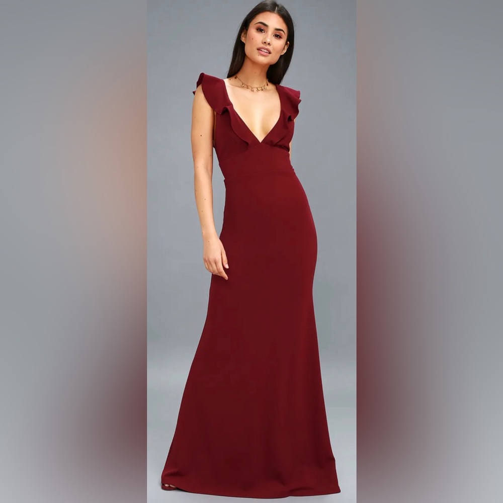 Lulu's Red Sleeveless V-Neck Gown